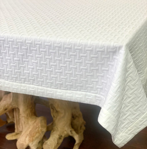 Interlocking Quilted Tablecloth