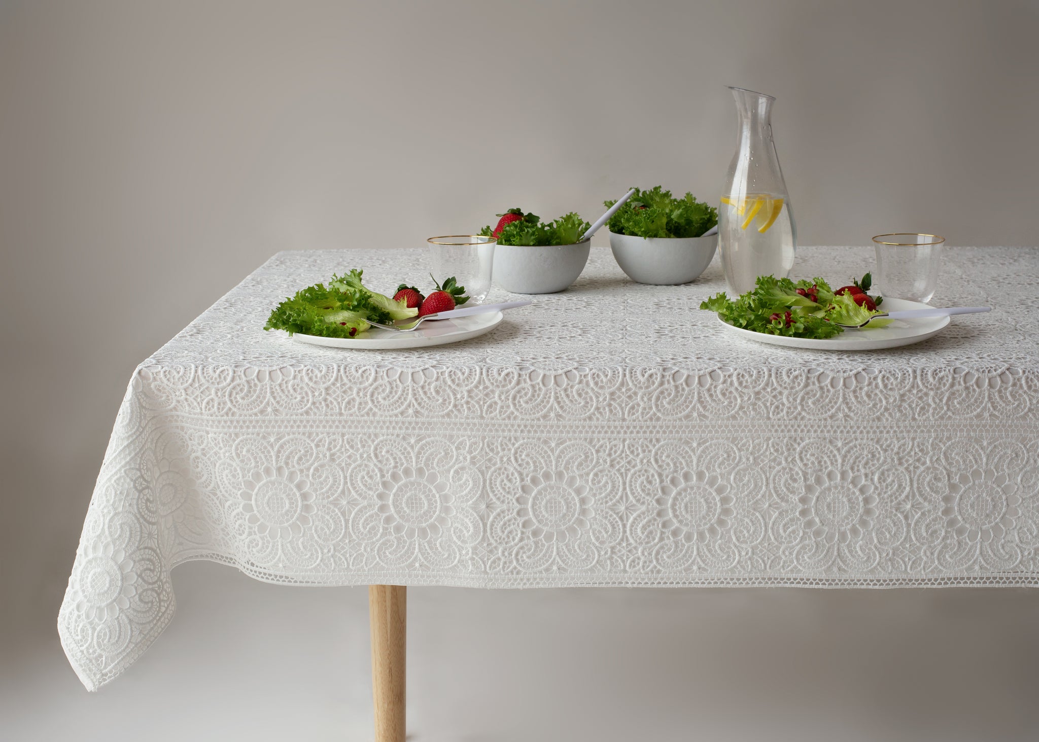 Parlux Rosette Lined Tablecloth