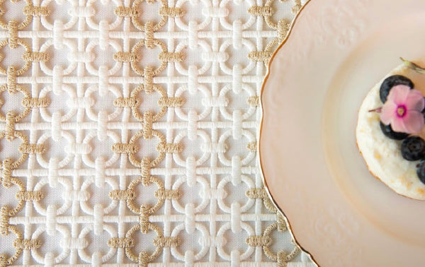 Parlux Manarola White & Gold Lined Tablecloth